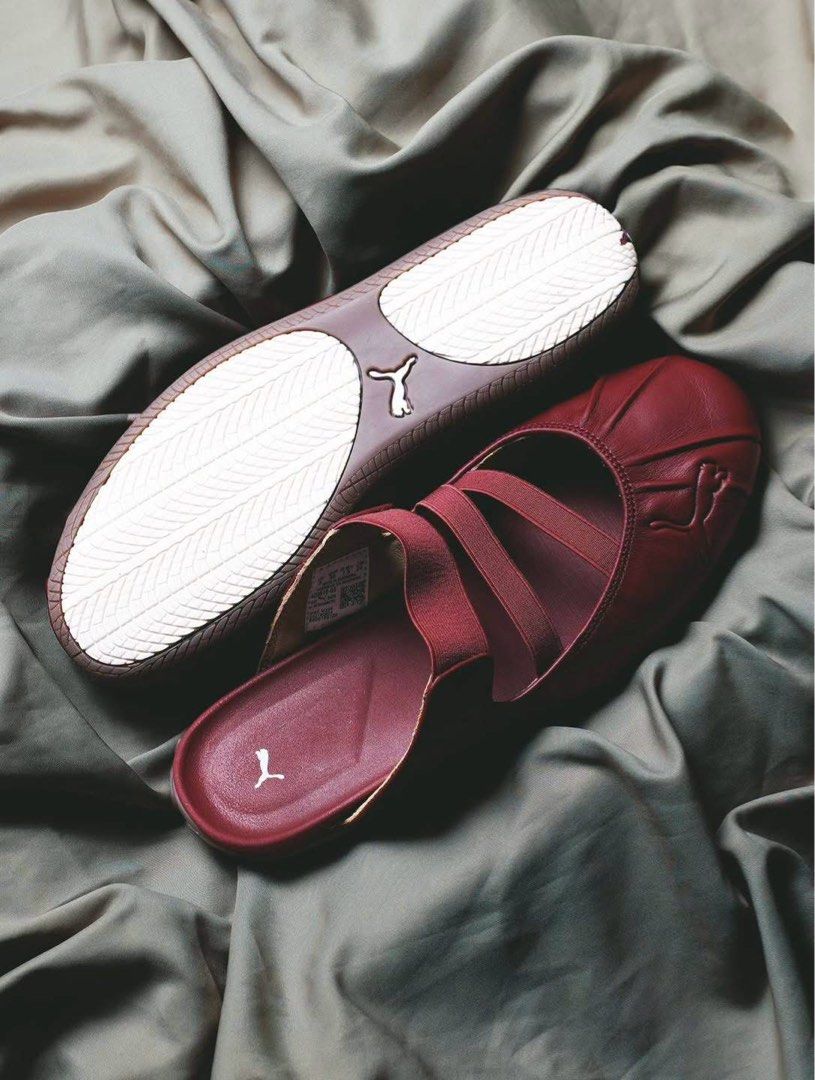 Puma Speedcat Mule ‘Burgundy’ (Category: Sneakers) located in Manila. Submitted by collectorfinds (Listing ID 1468977233, Image 3). Description: “RED HOT. LOW PROFILE. ALL ATTITUDE.”🔥⚡️ Puma Speedcat Mule ‘Burgundy’ Women’s US Size 7 ❌ Before ₱ 7,985 ✅ NOW ₱ 6,485 ONLY 📩 PM us to purchase 📍2nd Floor, 317 Fernando Poe Jr Ave . Quezon City. Right above Yamaha near LRT 1 - Roosevelt Station. 📈 Prices subject to change without notice.