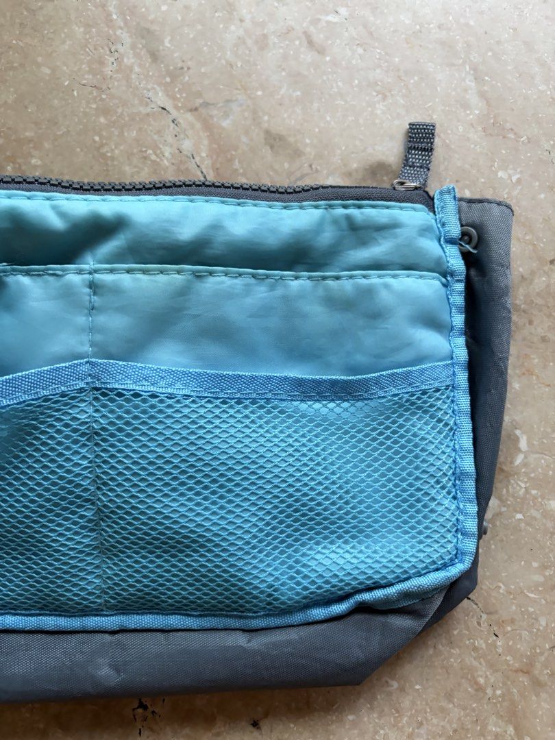 Purse Organizer Insert: Grey / Aqua (Category: Wallets & Card holders) located in Quezon City. Submitted by tidyup.lara (Listing ID 1468932042, Image 2). Description: Sold as is Condition 8/10: used but in good condition.