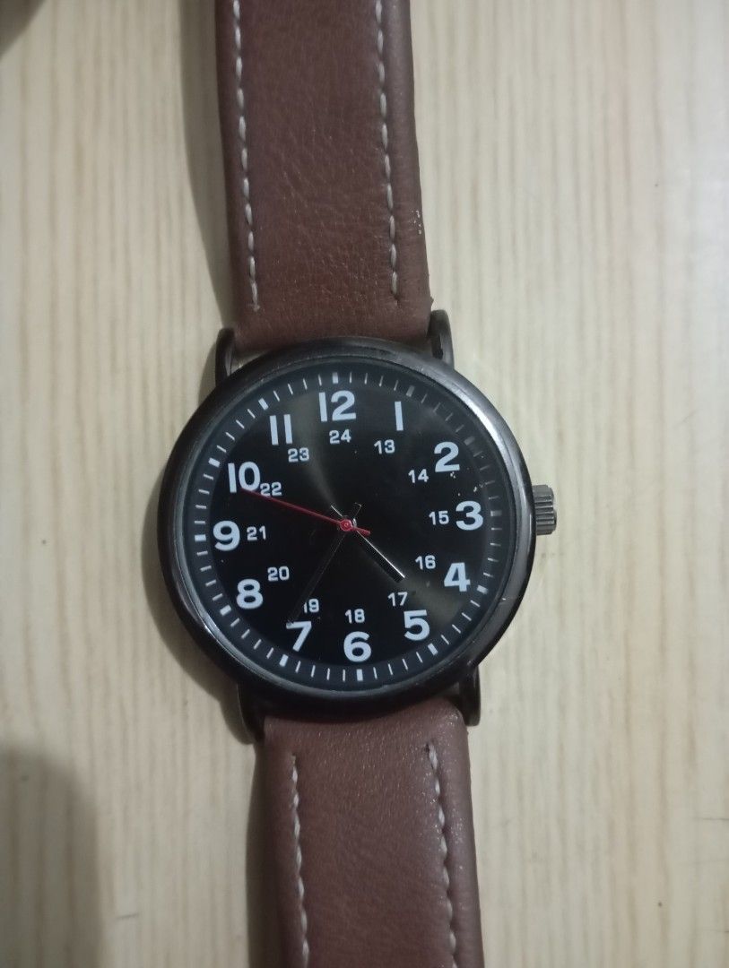 Quartz jpn (Category: Men's Watches) located in Las Pinas. Submitted by quick_deals_great_finds2 (Listing ID 1469073009, Image 1). Description: Original good working condition Quartz with battery 42mm large.