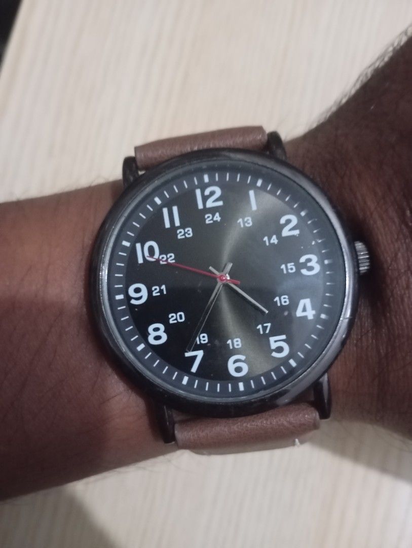 Quartz jpn (Category: Men's Watches) located in Las Pinas. Submitted by quick_deals_great_finds2 (Listing ID 1469073009, Image 2). Description: Original good working condition Quartz with battery 42mm large.