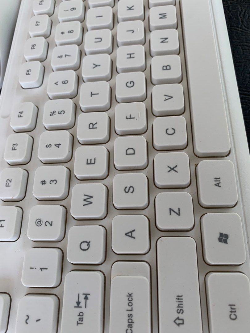 Raiku Soft Keyboard (Category: Computer Keyboard) located in Tarlac. Submitted by abborns (Listing ID 1468966920, Image 3). Description: Bought it but never use.. Nakatambak na lang Shipping Natiowide NO COD LOC: Tarlac City.