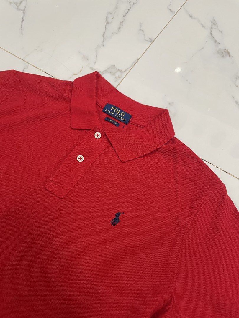 RALPH LAUEREN POLO SHIRT (Category: Tshirts & Polo Shirts ) located in Pinamungahan. Submitted by yugenfajar95939 (Listing ID 1468945125, Image 2). Description: Excellent condition issur cut wash tag 19x26.