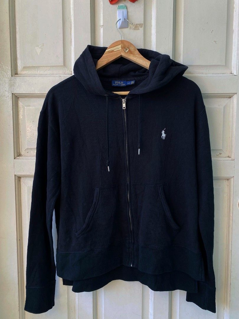 Ralph lauren hoodie (Category: Coats, Jackets and Outerwear) located in Argao. Submitted by royalowl-888 (Listing ID 1468974752, Image 1). Description: polo ralph lauren zip up hoodie size M womens width 19 length 23 back 25 excellent condition 9.8/10 colorate no issue location visayas.