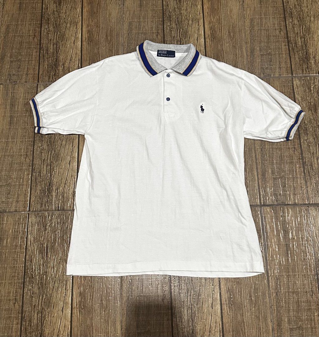 RALPH LAUREN WHITE POLO (Category: Tshirts & Polo Shirts ) located in Manila. Submitted by urban-vintage_2 (Listing ID 1468966124, Image 1). Description: ISSUE: SEE THE PICS FOR ISSUE (NEED WASH) MOP :GCASH (NO COD) SHIP VIA: LALAMOVE & J&T LOCATION: PASIG CITY LENGTH: 27 WIDTH :22.