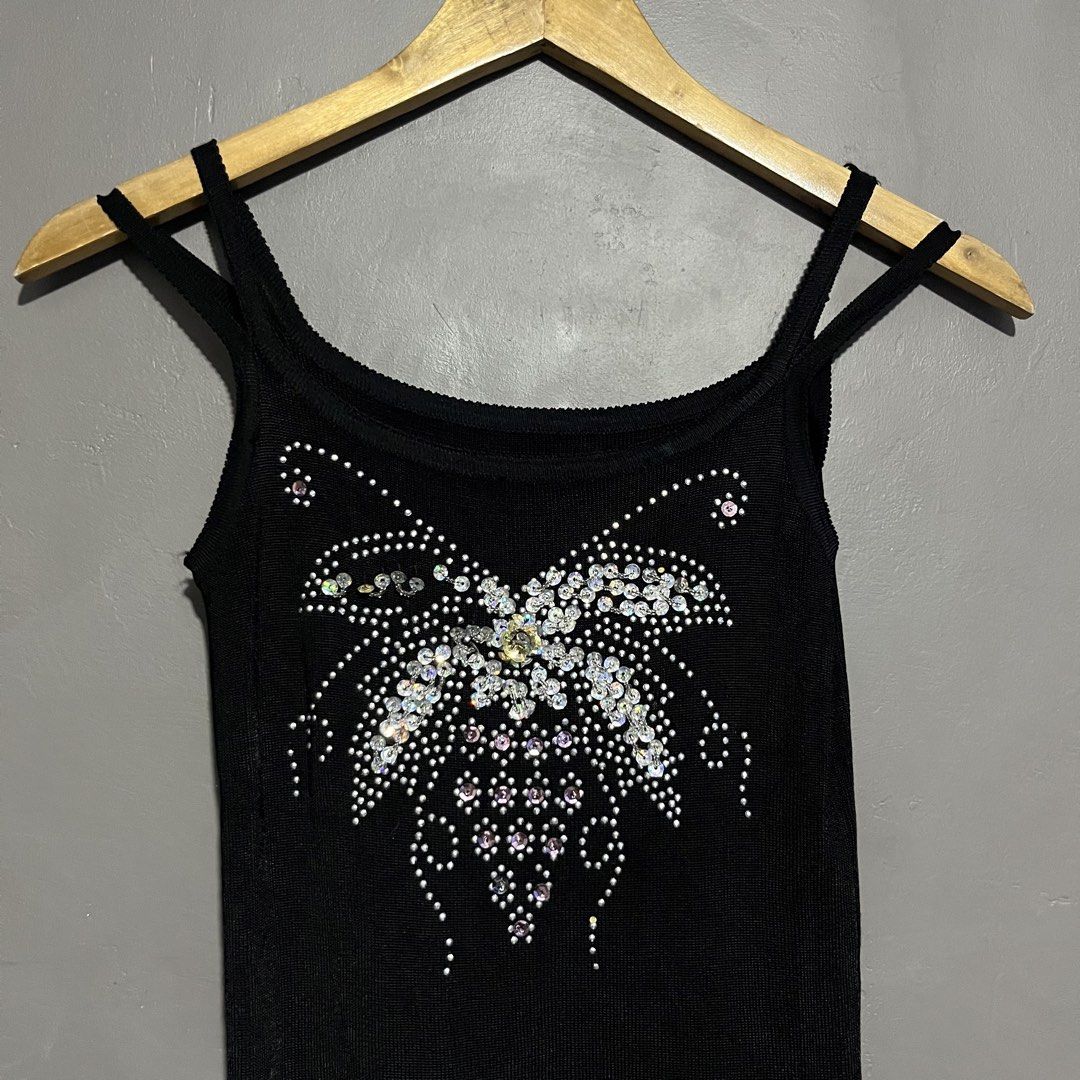 Random Butterly Beaded Tank Top (Category: Sleeveless) located in Calauan. Submitted by randomthrift.womens (Listing ID 1468962430, Image 2). Description: .