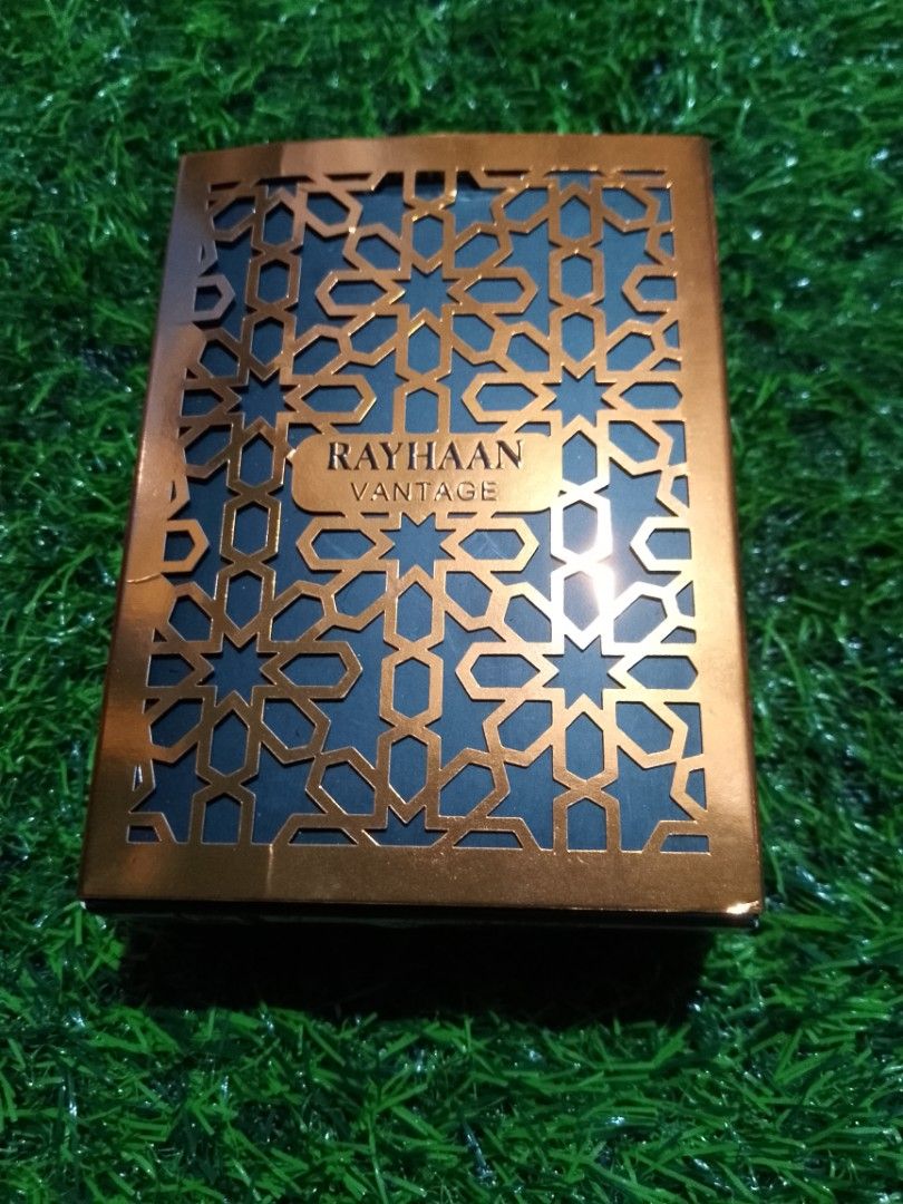Rayhaan Vantage Eau De Parfum (Category: Fragrance & Deodorants) located in Manila. Submitted by tebbys (Listing ID 1469002065, Image 1). Description: Few Sprays Missing Full Presentation .