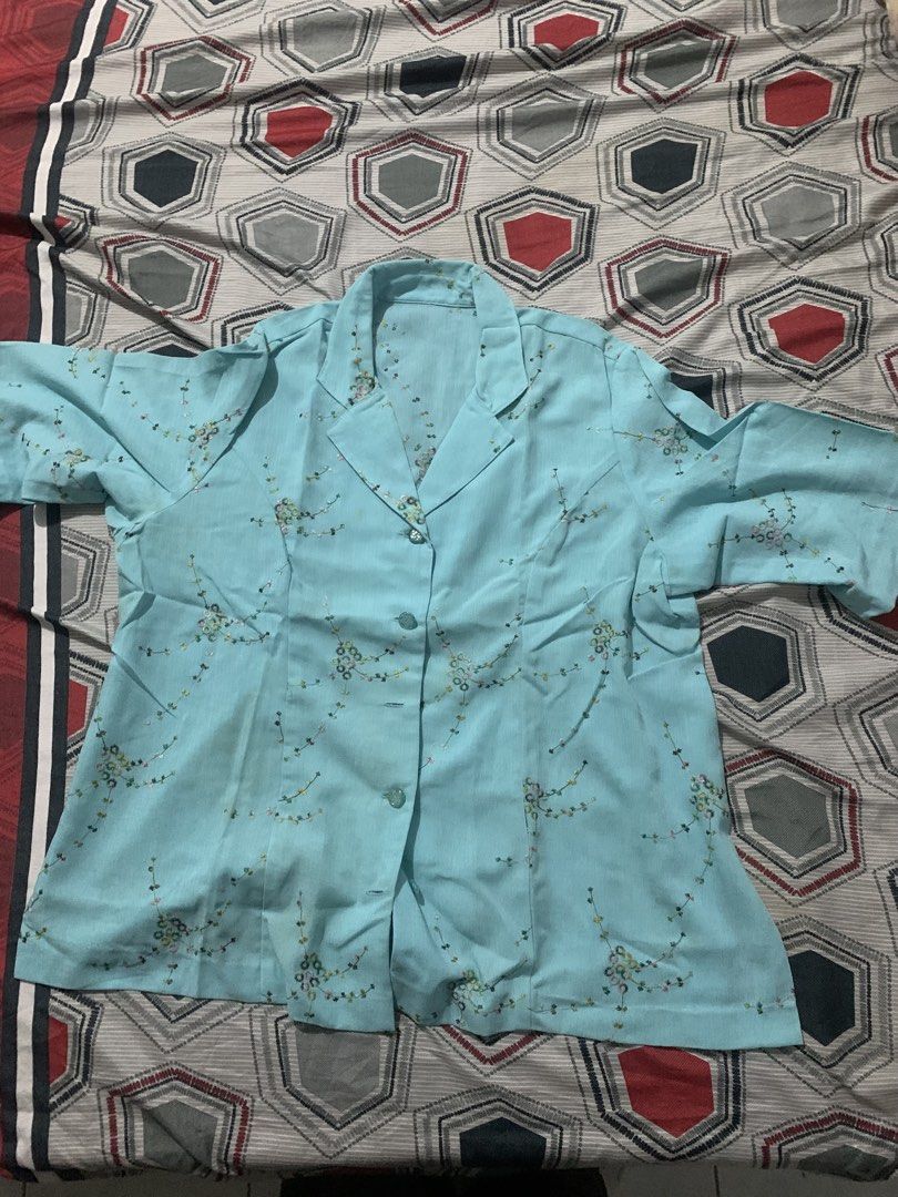 Ready made Blouses for women Medium-Large (Category: Blouses) located in Abucay. Submitted by marco_cornerstop (Listing ID 1469078396, Image 3). Description: PRELOVED READY MADE BLOUSES old preloved blouses na hindi na kasya (more than 800 pesos pinagawa per piece po) rfs: need funds for lola marami pa po designs, pm me✨😍 .