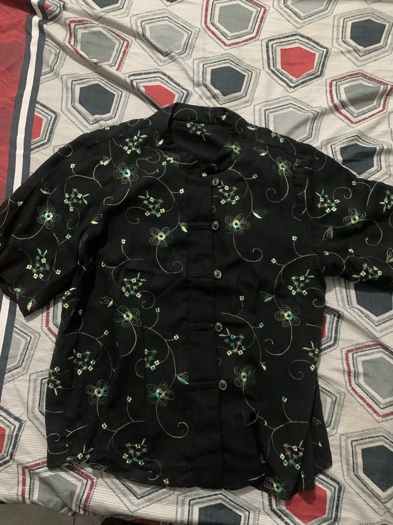 Ready made Blouses for women Medium-Large (Category: Blouses) located in Abucay. Submitted by marco_cornerstop (Listing ID 1469078396, Image 2). Description: PRELOVED READY MADE BLOUSES old preloved blouses na hindi na kasya (more than 800 pesos pinagawa per piece po) rfs: need funds for lola marami pa po designs, pm me✨😍 .