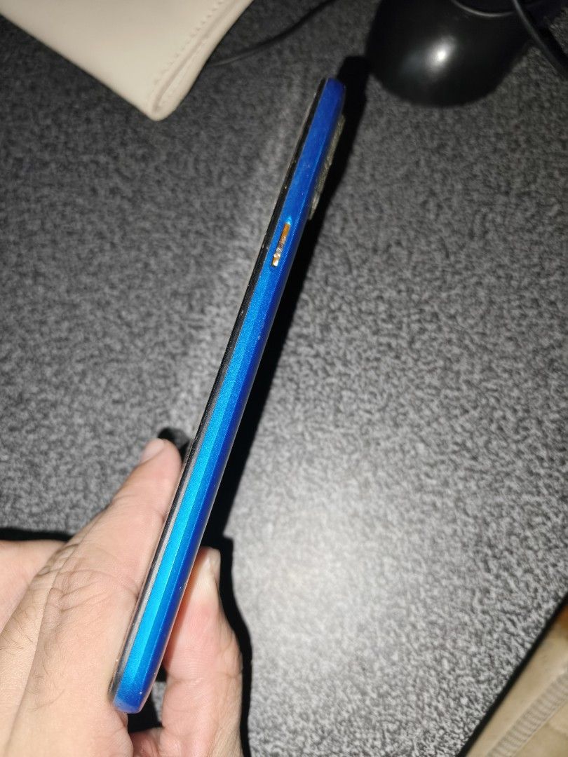 Realme C3 (Category: Other Mobile & Gadget Accessories) located in Caloocan City. Submitted by renzozoril89479 (Listing ID 1468946934, Image 3). Description: 3 gb 32 gb For parts Issue: LCD and Volume Rack only.