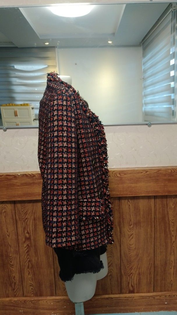 Red navy tweed jacket with houndstooth pattern (Category: Coats, Jackets and Outerwear) located in General Santos City (Dadiangas). Submitted by amzonshop (Listing ID 1468982684, Image 2). Description: - Red and navy tweed jacket with classic houndstooth pattern - Open front design with stylish black double-breasted button details - Textured fringe trim on lapels, cuffs, and hem - Structured shoulders - Heavy weave fabric accented with subtle met