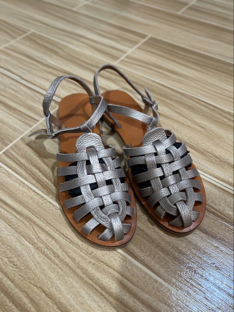 Renegade Folk Sandals size 10 (Category: Flats & Sandals) located in Davao. Submitted by bengscloset (Listing ID 1468973373, Image 1). Description: Renegade Folk High Spirit Sandals in Nickel Size 10 (ok for both narrow and wide feet) 📌 No rush shipping. 📦 Shipping fee c/o buyer. 📍Davao City 💌 Feel free to message me for additional photos/details. Thank you for checking out my listing! ♡ .