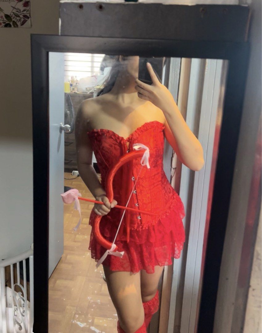 RENT: Red Cupid Halloween Costume Set (Category: Sets or Coordinates) located in Manila. Submitted by nicole.lcn (Listing ID 1469120188, Image 3). Description: Rent for only 500 a day. Loc: Las Piñas Size: Small - Medium Inclusions: - Red Corset - Red skirt - White wings - Red stocking - Cupid arrow Perfect for costume halloween 👀🏹.