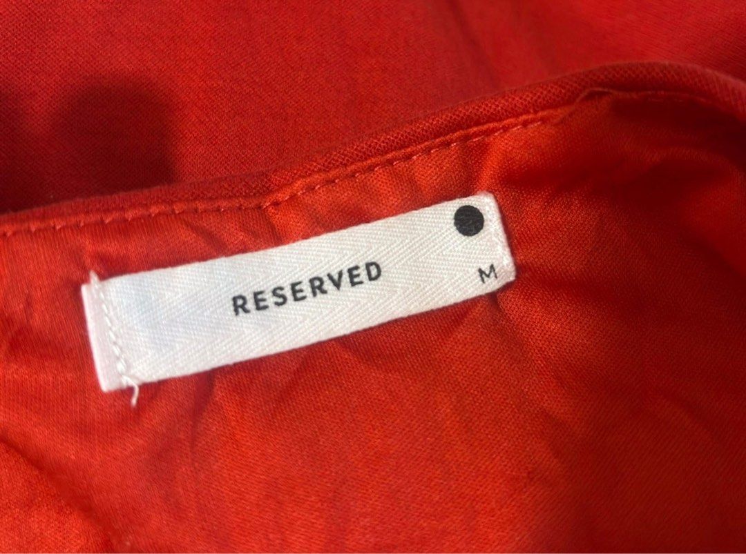 Reserve red top (Category: Blouses) located in Subic. Submitted by Rodsbestbuys (Listing ID 1468951292, Image 3). Description: Reserve Square neck Red nice fabric .
