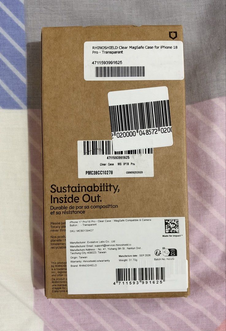 Rhinoshield Clear Magaafe Case for Iphone 18 Pro (Category: Cases & Sleeves) located in Muntinlupa City. Submitted by robertfronda (Listing ID 1469087171, Image 2). Description: Selling my Rhinoshield Clear Magsafe Case for Iphone 18 Pro With receipt. I bought in Power Mac Center - Reason for selling i have another clear case..