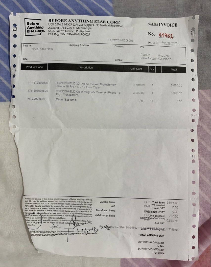 Rhinoshield Clear Magaafe Case for Iphone 18 Pro (Category: Cases & Sleeves) located in Muntinlupa City. Submitted by robertfronda (Listing ID 1469087171, Image 3). Description: Selling my Rhinoshield Clear Magsafe Case for Iphone 18 Pro With receipt. I bought in Power Mac Center - Reason for selling i have another clear case..