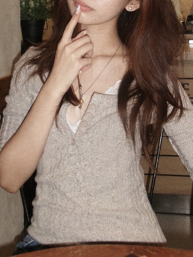 ribbed henley long sleeve top (Category: Longsleeves) located in Makati City. Submitted by bowzone (Listing ID 1468978337, Image 2). Description: 🎀 fits xs - s ! ( M on tag ) 🎀 stretchy ^^ 🎀 buttons r complete :D.