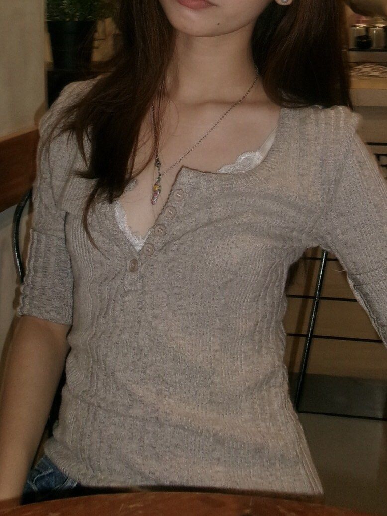 ribbed henley long sleeve top (Category: Longsleeves) located in Makati City. Submitted by bowzone (Listing ID 1468978337, Image 1). Description: 🎀 fits xs - s ! ( M on tag ) 🎀 stretchy ^^ 🎀 buttons r complete :D.