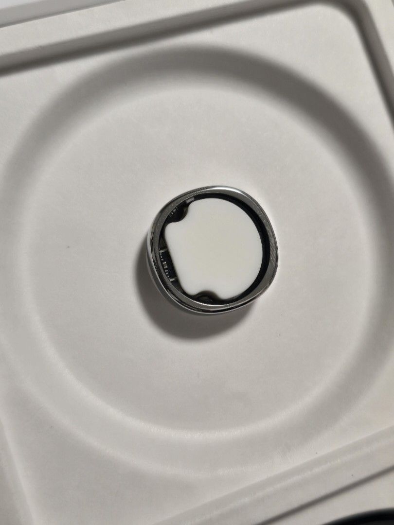 RingConn Gen 2 (Category: Health Monitors & Weighing Scales) located in Santa Rosa. Submitted by tindana (Listing ID 1469041966, Image 1). Description: RingConn Gen 2 Future Silver Size 8 FREE: multicolor ring protector.