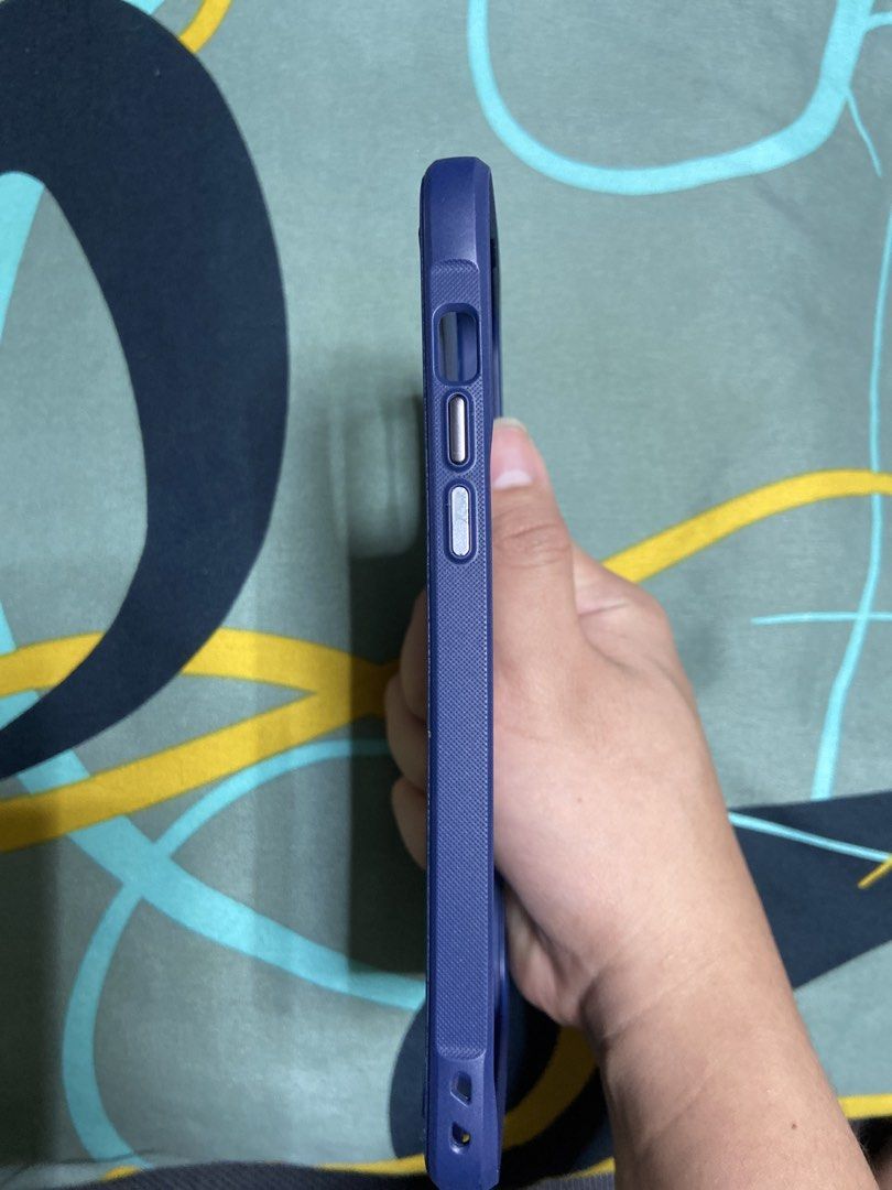 Ringke Onyx Iphone 13 Pro Max - Navy (Category: Cases & Sleeves) located in Manila. Submitted by nyeldeyb (Listing ID 1468977463, Image 3). Description: - Brand/Model: Ringke Onyx for iPhone 13 Pro Max - Color: Navy - Material: Premium flexible TPU with anti-fingerprint brushed texture - Grip: Enhanced non-slip side texturing for secure hold - Condition: Excellent, well-maintained - Features: Precise cutouts, responsive button covers, slim yet du