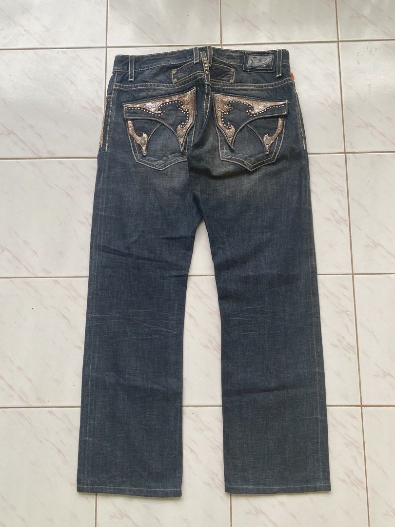 Vintage Bootcut Robin’s Jeans Double Flap (Category: Jeans) located in Alimodian. Submitted by curatednamgabasura_ilo (Listing ID 1469031044, Image 2). Description: Vintage Robin’s Jeans Double Flap Oxidized button Faded Design 34 42 9.