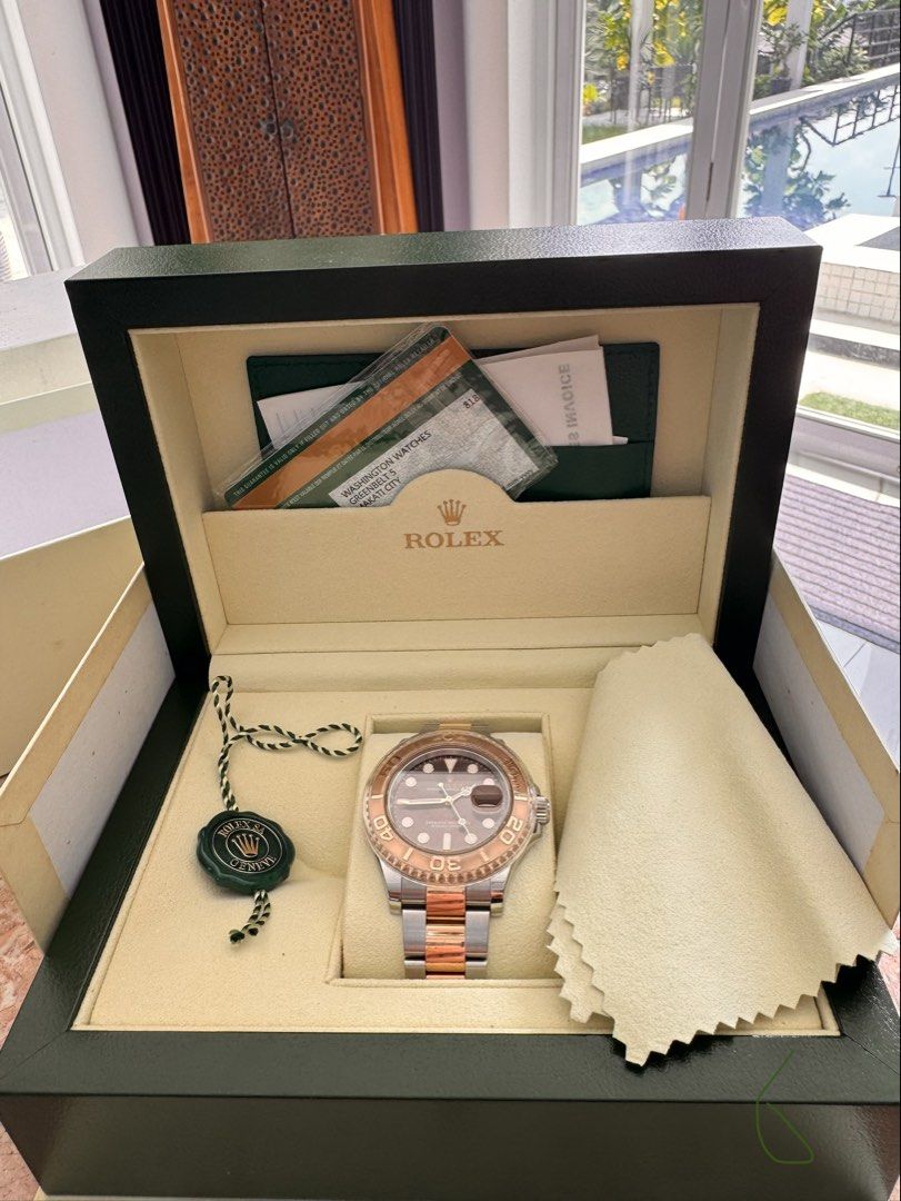 Rolex Yacht-Master Everose Rolesor Watch (Category: Luxury Watches) located in Quezon City. Submitted by jamescarlos_2025 (Listing ID 1469035338, Image 2). Description: 🔥 Rolex Yacht-Master 40 (Ref. 116621) Stunning sunray Chocolate Dial paired with 18kt Everose Gold and Oystersteel. 💯 100% Authentic Local Set Originally purchased from Washington Watches, Greenbelt 5 (Makati City). 📦 INCLUSIONS: • Complete Full Set (Original Boxes, Manuals, Ta