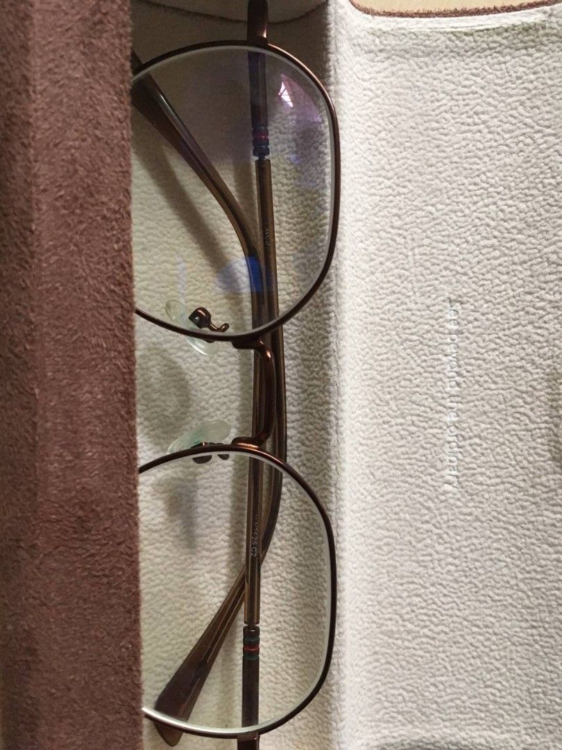 Round Glasses with cases (Category: Sunglasses & Eyewear) located in Manila. Submitted by miax_1222 (Listing ID 1468986695, Image 2). Description: - Two trendy round metal frame glasses - Pair 1: Clear frame with sleek silver arms (Unknown brand) - PHP 300 - Pair 2: Classic brown metal frame (From EO) - PHP 450 - Lightweight and comfortable for all-day wear, perfect for daily wear - interested buyers must shoulder both lalamove booking and sf - I
