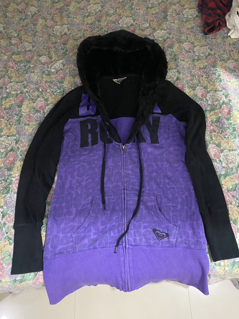 Roxy Vintage Fur Jacket (Category: Coats, Jackets and Outerwear) located in Marikina City. Submitted by bebeplumm (Listing ID 1469125828, Image 1). Description: never worn cuz di ko style no issues much better in person DM FOR MORE INFO.