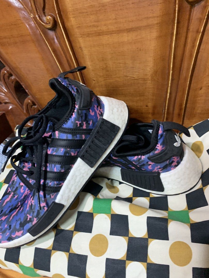 Running shoes for women (Category: Sneakers) located in General Trias. Submitted by vpshoppe (Listing ID 1468960488, Image 3). Description: Preloved adidas running shoes size US 5 pls aee photo for sure buyer only .