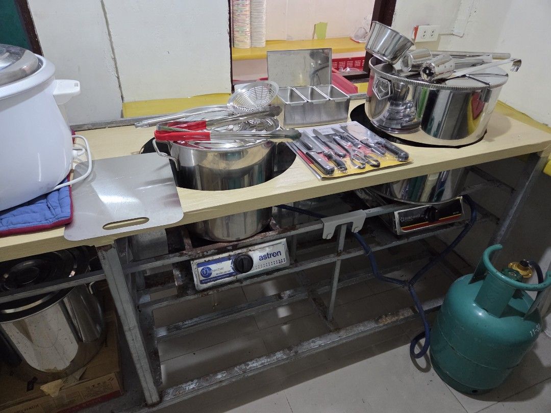 Rush! Complete Restaurant Paresan Mamihan Equipment and Diningware Bundle (Category: Cookware & Accessories) located in Muntinlupa City. Submitted by lou_ao (Listing ID 1468997197, Image 1). Description: - Complete kitchen and dining setup for food business startup or expansion - Heavy-duty stainless steel cooking pots - Double burner gas stove with green LPG tank included - Large capacity rice cooker - Orocan water dispenser - Plastic stackable 
