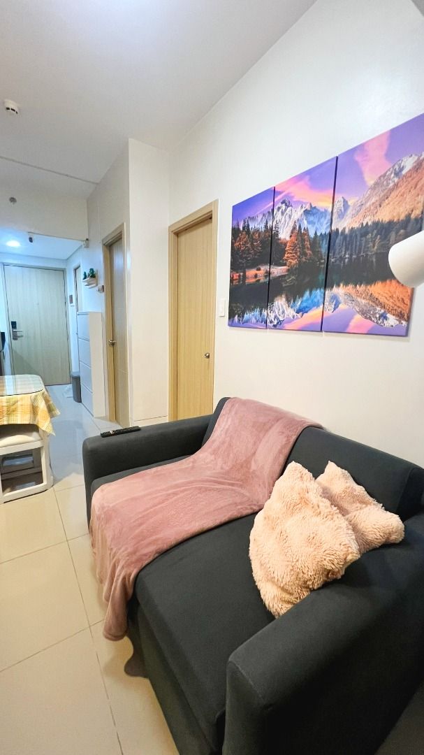 RUSH PASALO! SMDC Vine Residences (Category: Apartments & Condos) located in Quezon City. Submitted by nabixsnoopy (Listing ID 1468947751, Image 2). Description: FOR SALE / RUSH PASALO! 🏢 📍 SMDC Vine Residences – Novaliches, Quezon City Looking for an investment property or a place to call home? This fully furnished, Airbnb-ready unit is worth checking out! 🏡✨ 🏠 UNIT DETAILS ● 📐 29 sqm floor area ● 🛏️ 2 Bedrooms ● 🚿 1 Toilet & Bath ● 🍳 Ki