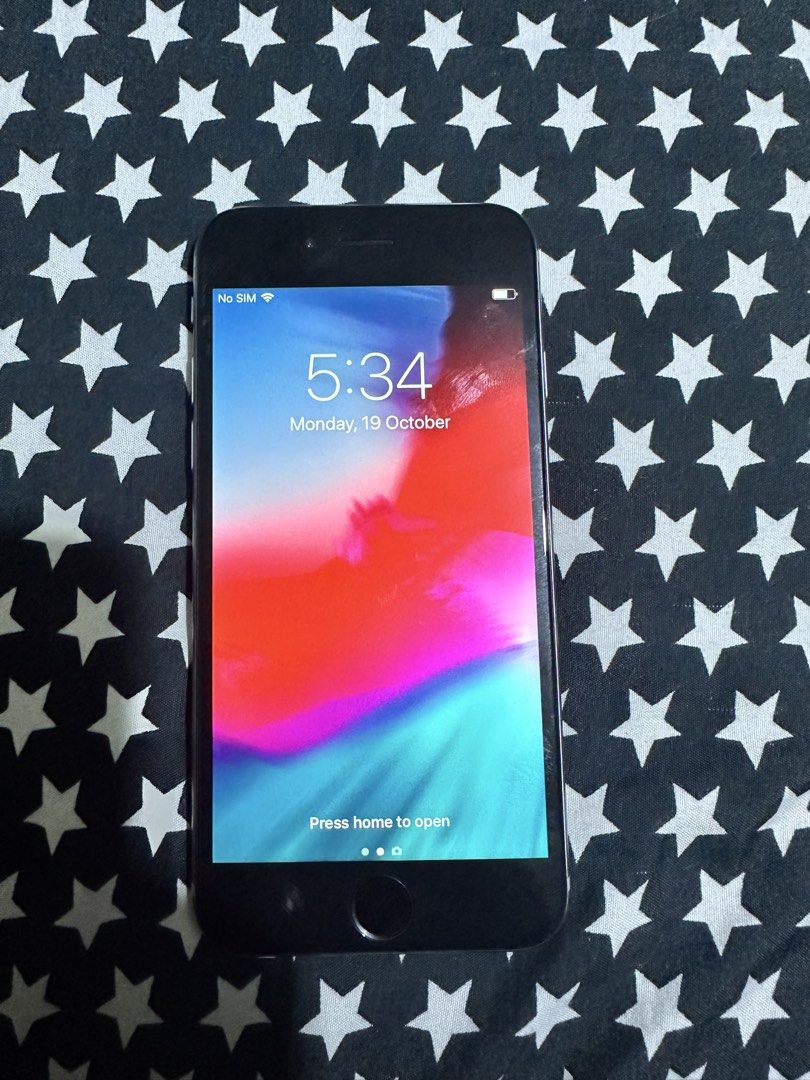 RUSH SALE: Pre-owned iPhone 6 (16gb) (Space Grey) (Category: iPhone 6 Series) located in Caloocan City. Submitted by allenssix (Listing ID 1469027607, Image 1). Description: Pre-owned iPhone 6, 16GB in Space Grey. Perfect budget or backup phone! Comes with a free box, charger and wired earbuds. For only ₱1,800. PM me if wanted to negotiate :) Shipping: SDD within Metro Manila (SF shouldered by Buyer) Meet up (On Thursdays only) - Around Araneta C