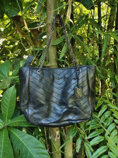 (Category: ) located in . Submitted by solothriftfinds (Listing ID 1468975735, Image 1). Description: .