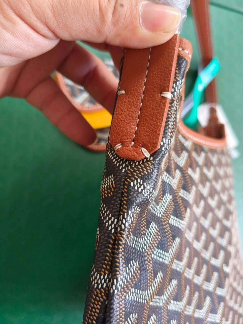 Sale‼️Goyardine Mini Hobo (Category: Luxury Bags & Wallets) located in Manila. Submitted by bagsandmanymanymore1 (Listing ID 1391582880, Image 2). Description: Goyard Hobo Medium size Serial number What you see is what you get Please read before you order 👉🏻❗️Payment first before shipping ❗️Cut off time of payment 11am sameday delivery ❗️NO MEET UP / NO PICK UP ❗️ORDER CANNOT BE CANCELLED ❗️PLEASE DON’T BUY IF YOU ARE IN DOUBT ❗️NO RETURN! NO R