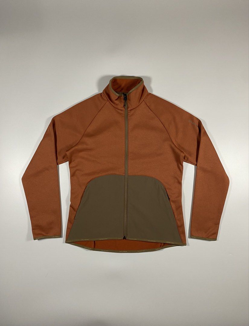 Salomon Essential Warm Full Zip Mid Fleece Womens (Medium) (Category: Coats, Jackets and Outerwear) located in Porac. Submitted by pepasoutdooressentials (Listing ID 1469109295, Image 1). Description: Salomon Essential Warm Full Zip Mid Fleece Womens (Medium) - Recycled polyester fleece blend with a grid structure for enhanced warmth and breathability. Dimension Width: 20" Length: 25" Condition: Like new Issue: None See pics for more details Colo