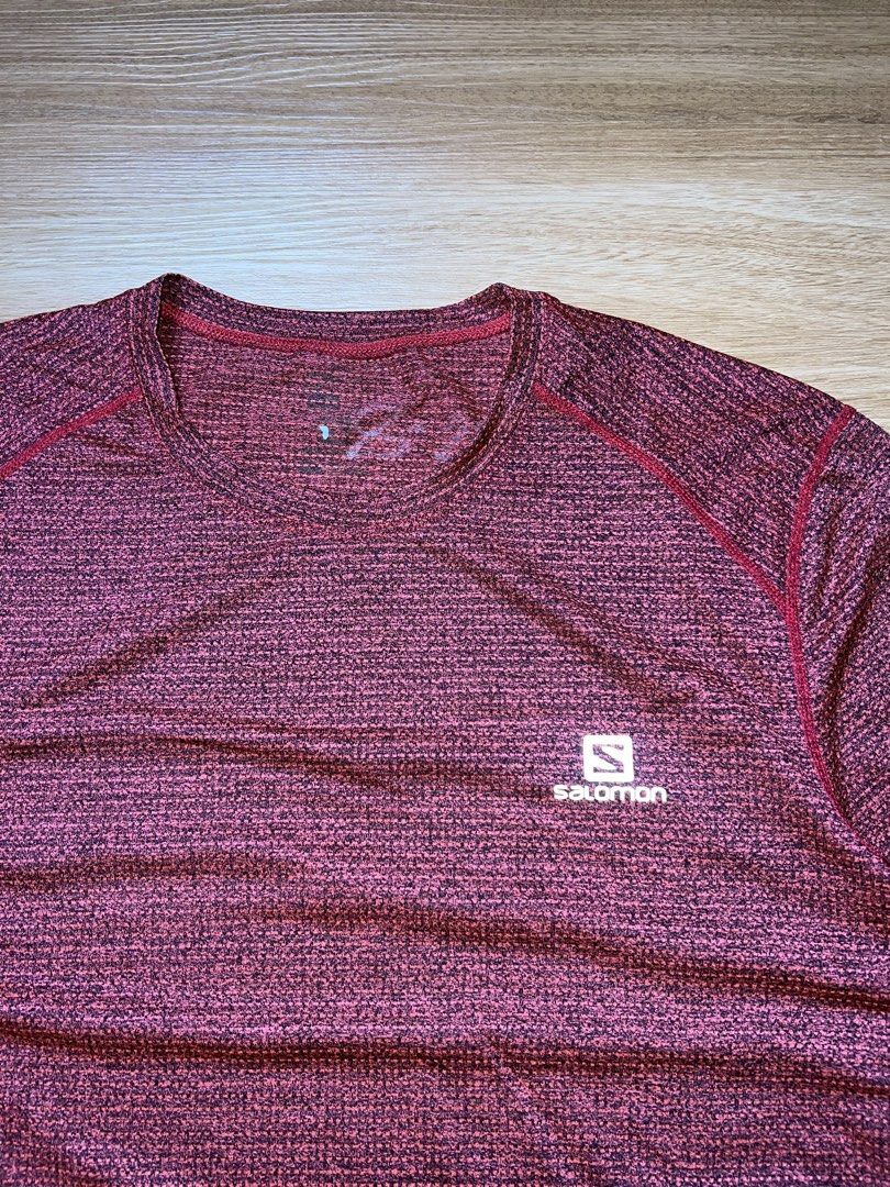SALOMON TRAIL RUNNING TSHIRT (Category: Activewear) located in Cebu City. Submitted by gaston_roux (Listing ID 1468944661, Image 2). Description: 21x28 No issue kaya pa til 22 inch width Good as new.