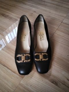 (Category: ) located in . Submitted by alluringvenus.thriftshop (Listing ID 1469016596, Image 1). Description: .