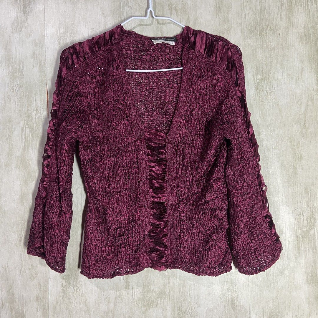 SALVATORE FERRAGAMO KNITTED TOP (Category: Longsleeves) located in Pagadian. Submitted by urdripchoice (Listing ID 1469061297, Image 1). Description: SALVATORE FERRAGAMO KNITTED TOP Price: ₱1500 free shipping Length: 20.5 Width: 15(STRETCHABLE) Issue: none FRESH FROM BALE! ✧ INFO ✧ 📍 Pagadian City (7016), ZDS, Philippines 💸 MOP: GCash — Payment First Policy 📦 MOD: J&T Express.