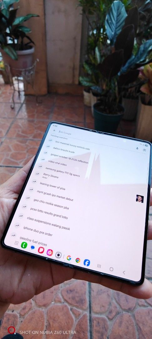 Samsung fold 4 1TB (Category: Samsung) located in Manila. Submitted by bright_robert (Listing ID 1469028567, Image 2). Description: walang issue dating 120k makinis pa 12+8/1TB unit casing .
