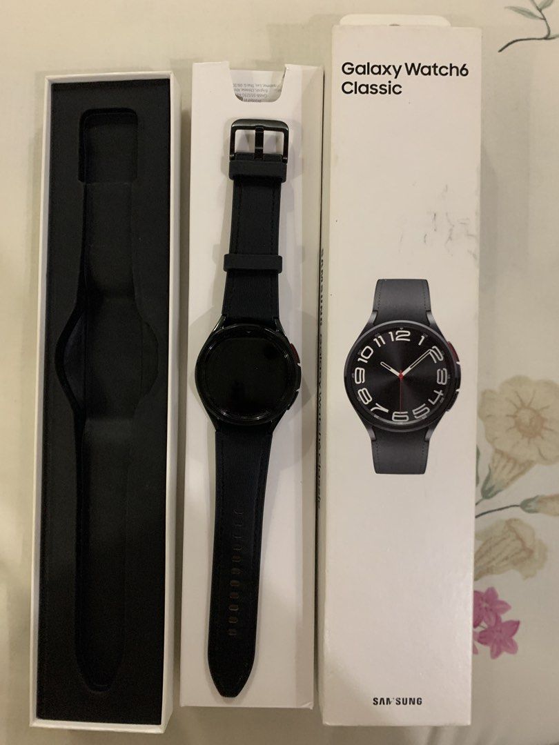 Samsung Galaxy Watch6 Classic (Category: Wearables & Smart Watches) located in Paranaque City. Submitted by werums (Listing ID 1469037572, Image 1). Description: slightly worn out packaging but the actual product and charger is working, need lang i-charge never been used no scratches, mint condition rfs: hindi nagagamit.