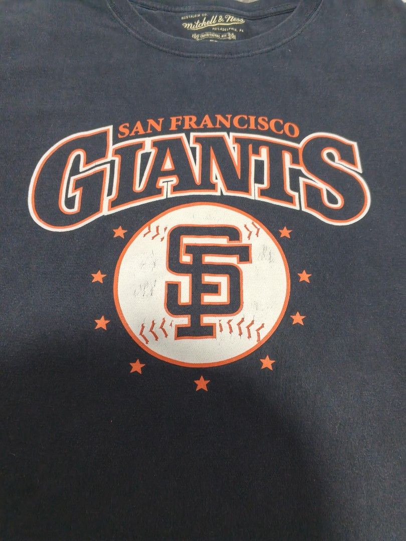 San Francisco Giants Mitchell&Ness Baseball Shirt (Category: Tshirts & Polo Shirts ) located in San Pedro. Submitted by bemyremedd (Listing ID 1469011089, Image 2). Description: fit on size 2XL 28 width 31 length 9/10 color rate good condition.