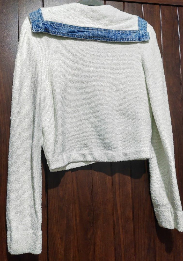 Sandro Denim Trim Cropped Cardigan (Category: Coats, Jackets and Outerwear) located in Quezon City. Submitted by sashasarisarishoppe (Listing ID 1469014395, Image 2). Description: - Brand: Sandro (French Luxury) - Style: Cropped cardigan with sailor collar - Color/Material: Off-white textured knit with blue denim trim - Details: Front button closure with gold-toned hardware, two front pockets with denim flaps - Condition: Excellent , haven't use 