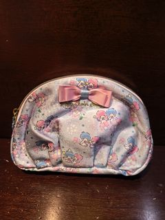 (Category: ) located in . Submitted by maifabfinds (Listing ID 1469009895, Image 1). Description: .