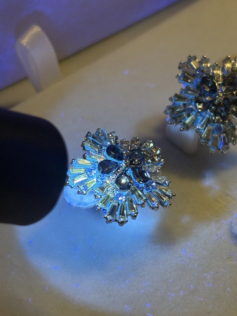Sapphire earrings (Category: Earrings) located in Davao. Submitted by ememlou17 (Listing ID 1469075197, Image 3). Description: No markings Rodium/ Platinum over copper based metal Tarnish resistant with extra care Message me directly📩.