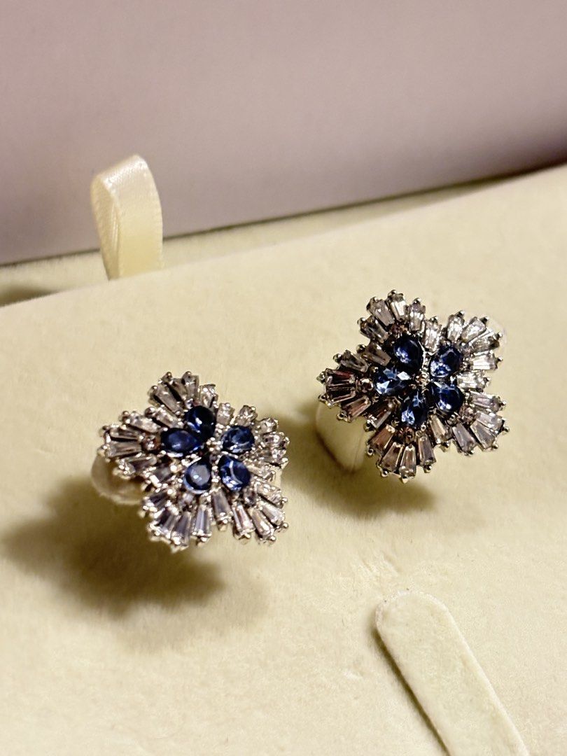 Sapphire earrings (Category: Earrings) located in Davao. Submitted by ememlou17 (Listing ID 1469075197, Image 2). Description: No markings Rodium/ Platinum over copper based metal Tarnish resistant with extra care Message me directly📩.