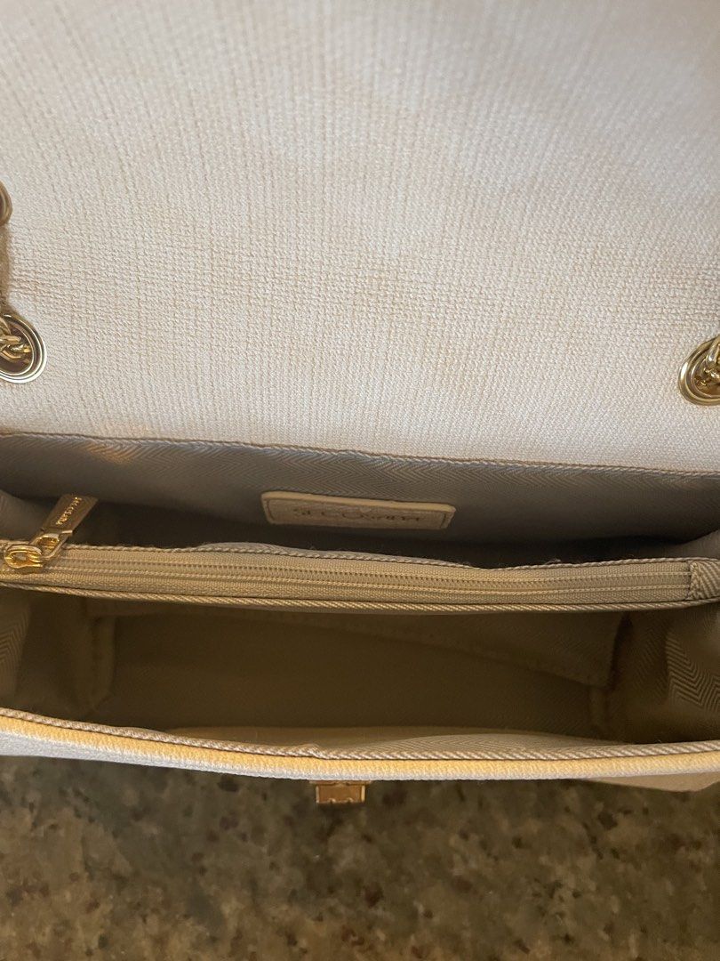 Secosana Shoulder Bag (Category: Shoulder Bags) located in Mandaluyong City. Submitted by kimariana (Listing ID 1469015702, Image 2). Description: - minimal stains due to storage but rarely used - shipping fee shouldered by the buyer mode of payment: GCash #decluttering.