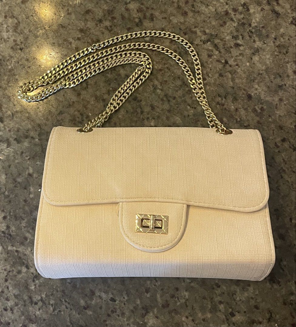 Secosana Shoulder Bag (Category: Shoulder Bags) located in Mandaluyong City. Submitted by kimariana (Listing ID 1469015702, Image 1). Description: - minimal stains due to storage but rarely used - shipping fee shouldered by the buyer mode of payment: GCash #decluttering.