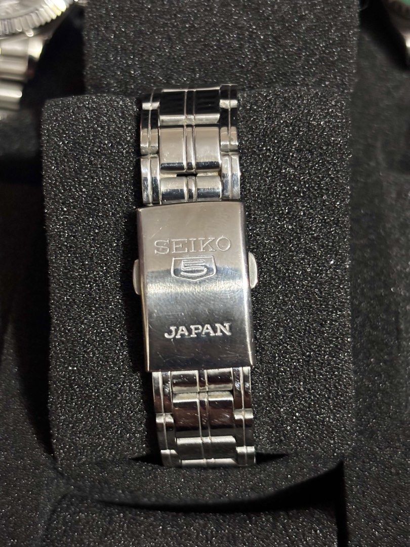 Seiko 5 Blue Dial Automatic (Category: Luxury Watches) located in Manila. Submitted by jey09 (Listing ID 1469099554, Image 3). Description: Seiko 5 Blue Dial Automatic •37mm •Newly serviced and polished •With replacement box and paper bag •Open back case ₱3500.