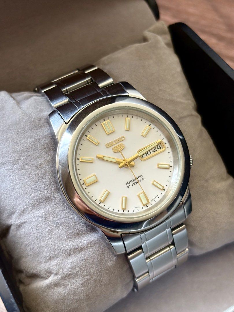 Seiko 5 (SNKK07) White gold (Category: Men's Watches) located in Dumaguete. Submitted by aszkicker02 (Listing ID 1469093668, Image 3). Description: FOR SALE TIMELESS PIECE❗️ Seiko 5 (SNKK07) White gold 7s26 caliber | automatic watch 38mm case size Preloved original 🏷️3.9k only #LuMaraCollections #watches #WatchNow #WatchThis #WatchParty.