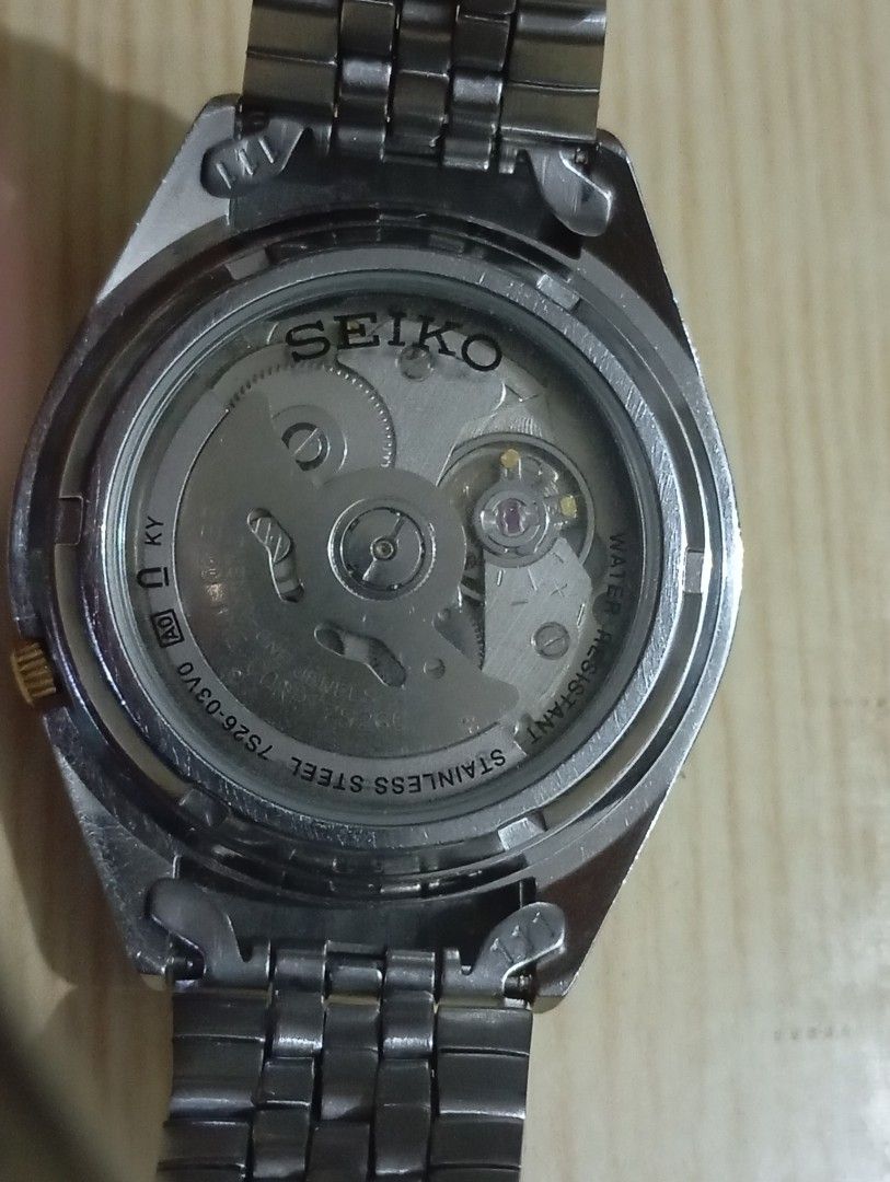 Seiko automatic 2 tone (Category: Men's Watches) located in Las Pinas. Submitted by quick_deals_great_finds2 (Listing ID 1469064322, Image 3). Description: Original slightly used Automatic 38mm fits 7.2 inches Fully functional keeps.