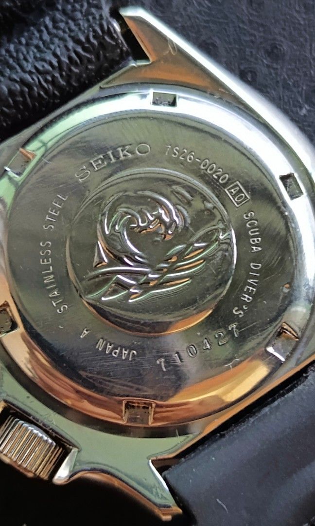 SEIKO ORANGE DIVER SKX011J (Category: Luxury Watches) located in Manila. Submitted by arcads97 (Listing ID 1469108325, Image 2). Description: Vintage Seiko Divers " SKX011J -7s26-0020 -automatic -Made In Japan -Orange Dial -Large Size -Day/Date Display (quickset working) -All original Head -recently Serviced/All working -Period correct Condition, no aftermarket parts fitted. -Personal collection/used only, not water pressure or diving tested. -Fo